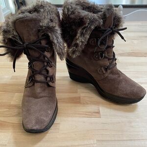Aquatalia boots